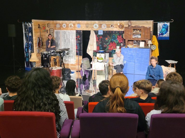 de-la-classe-au-theatre-1