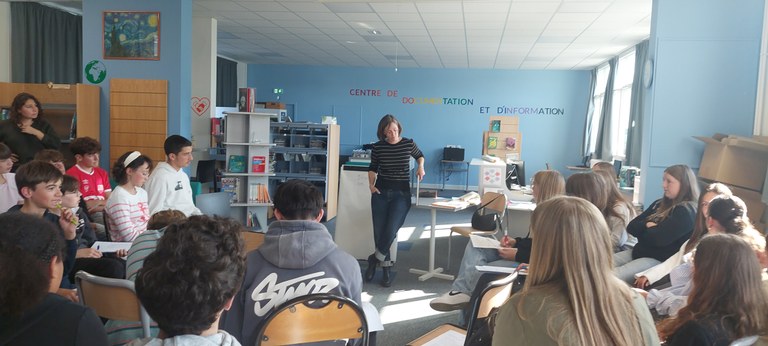 les-3emes-a-la-rencontre-de-l2019illustratrice-mayalen-goust